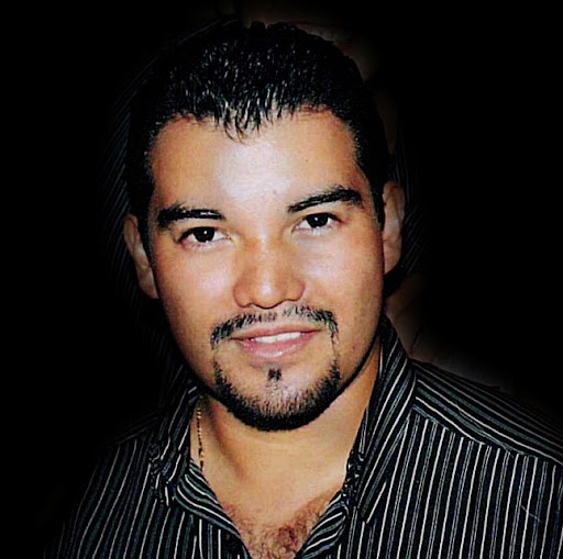Adrian Almanza Photo 30