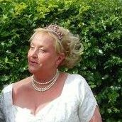 Heather Ayres Photo 13
