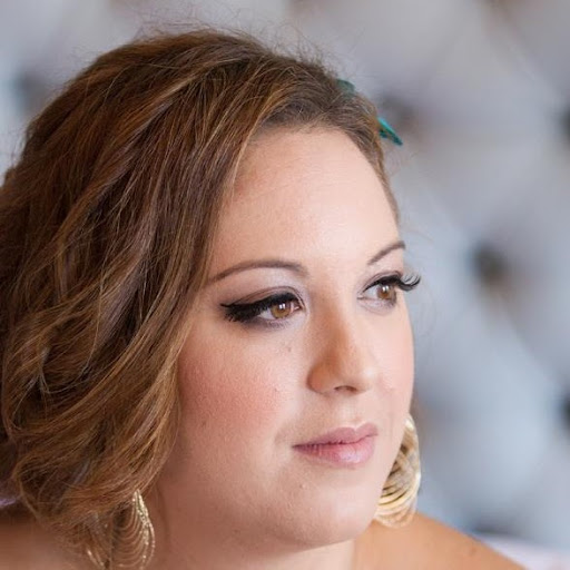 Michelle Barnard Photo 14