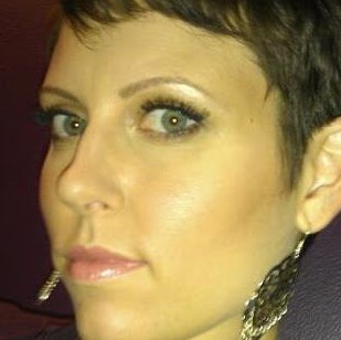 Nicole Simons Photo 19