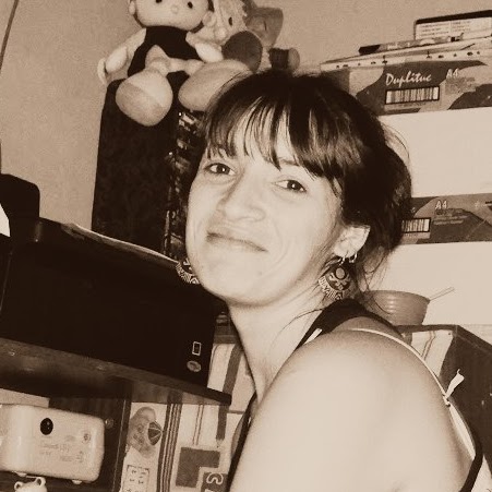 Debora Roman Photo 15