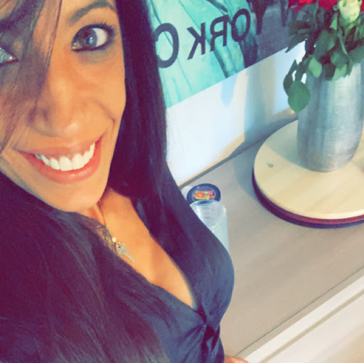Sandra Simon Photo 28
