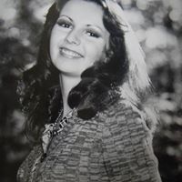 Deborah Scarbrough Photo 13