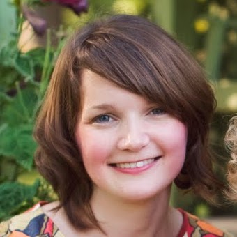 Kristin Flor Photo 3