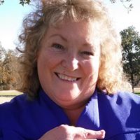 Linda Giles Photo 16