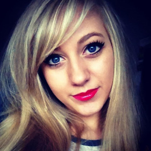 Charlotte Miller Photo 10
