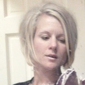 Lisa Hawes Photo 22