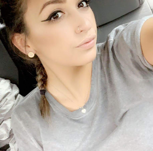 Samantha Sullivan Photo 25
