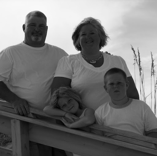 Kelly Crews Photo 38