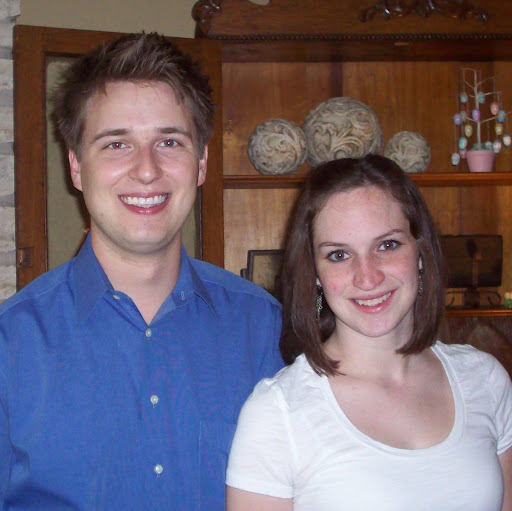 Sarah Hutchison Photo 35