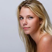 Chelsea Kuhn Photo 24