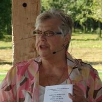 Judith Pratt Photo 27