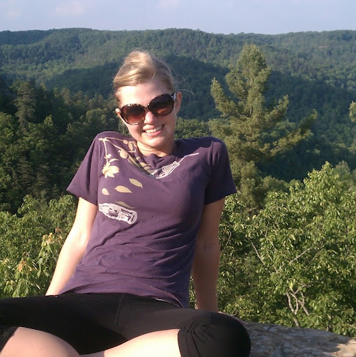 Amy Ernst Photo 9