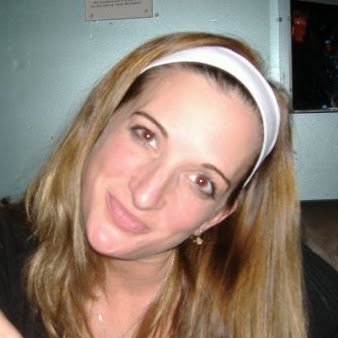 Nicole Reynolds Photo 26