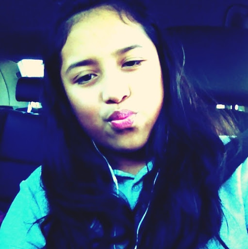 Nicole Hernandez Photo 32