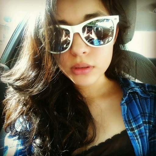 Karina Ponce Photo 24