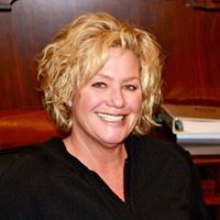 Joy Chesnut Photo 14