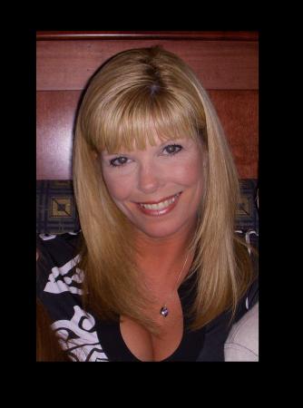 Tina Petersen Photo 30