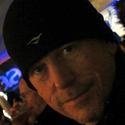 Chris Simons Photo 30