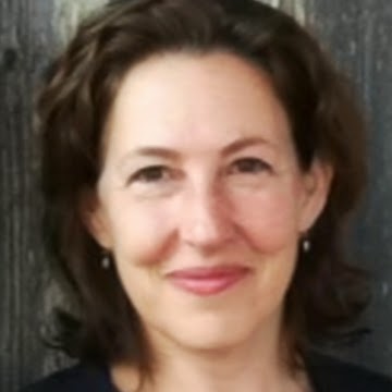 Lisa Webster Photo 35