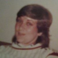Lisa Small Photo 19