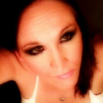 Nicki Smith Photo 13