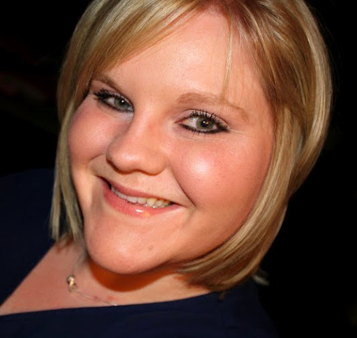 Nicole Walton Photo 13