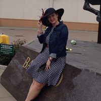 Laura Dotson Photo 12