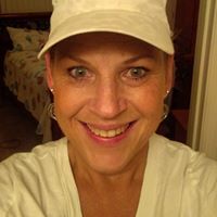 Michele Evans Photo 38