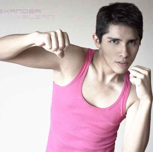 Alejandro Vela Photo 10