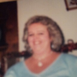 Maggie Mclaughlin Photo 33