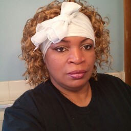 Pauline Oliver Photo 26