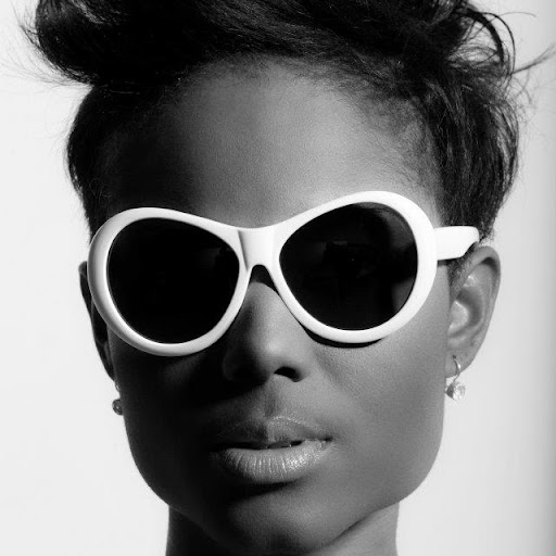 Robyn Marshall Photo 37