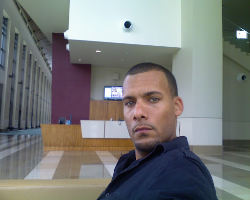 Roberto Valentin Photo 38