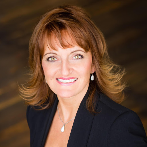 Kimberly Allen Photo 32