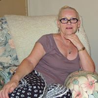 Julia Weekes Photo 4