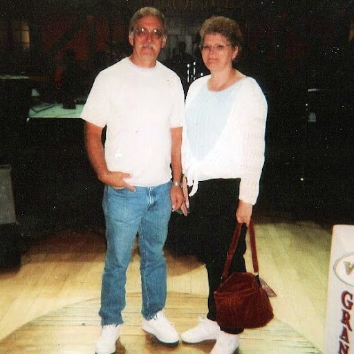 Sue Holland Photo 31