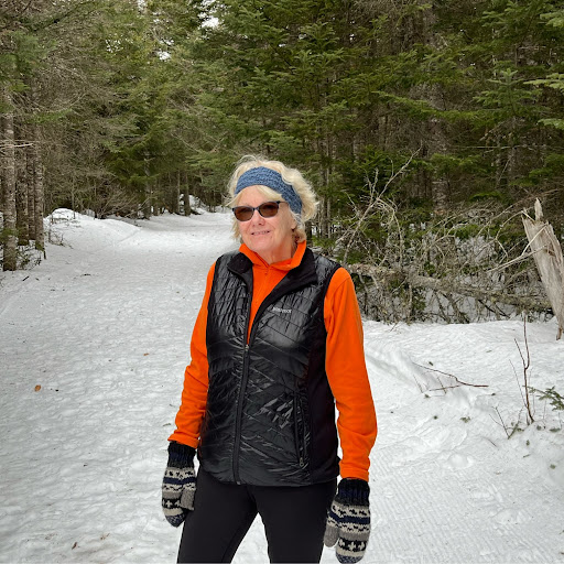 Linda Godfrey Photo 26