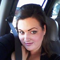 Jennifer Boger Photo 11