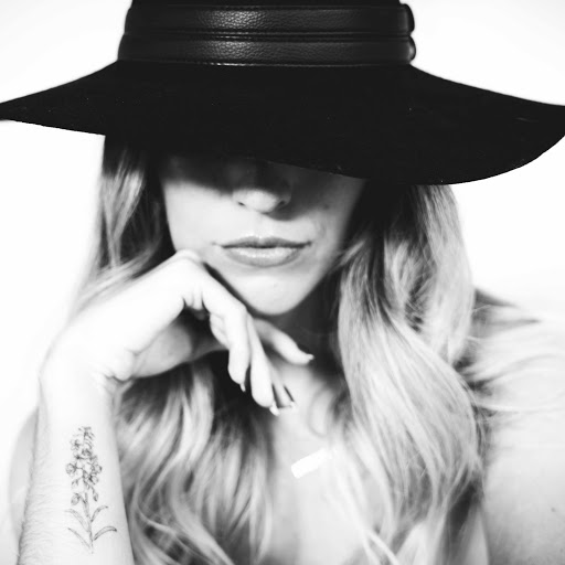 Lauren Richardson Photo 32