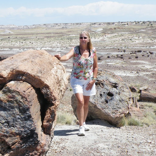 Linda Bowers Photo 13