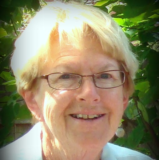 Linda Tyler Photo 37