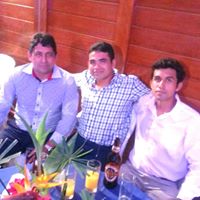 Eduardo Flores Photo 35
