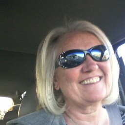 Maureen Lucas Photo 35