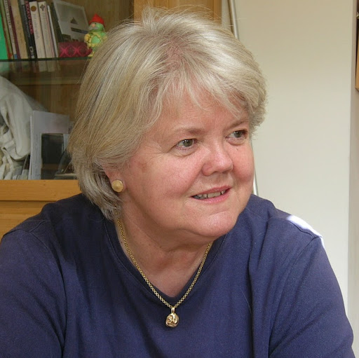 Jane Huston Photo 16