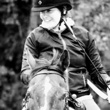 Renee Reeves Photo 12