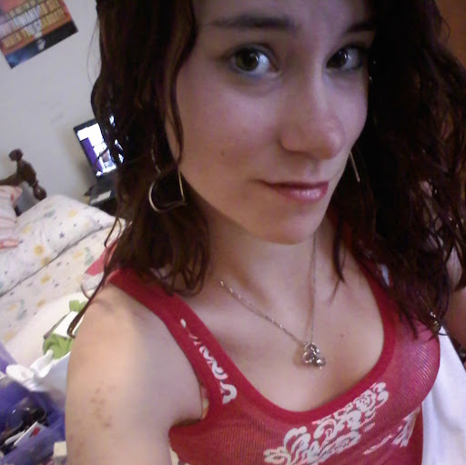 Elizabeth Thacker Photo 8