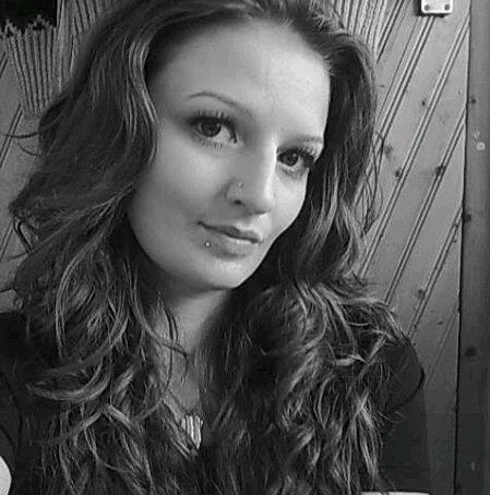 Jodie Stephens Photo 27