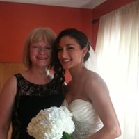 Laura Mills Photo 27