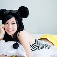 Nicole Acosta Photo 15